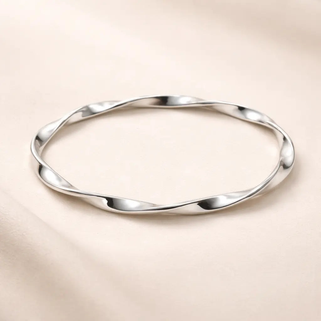 Twisted Wave Bangle in 925 Sterling Silver (Size 2.6)