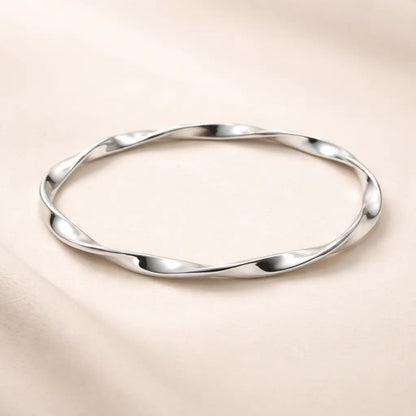 Twisted Wave Bangle in 925 Sterling Silver (Size 2.6)