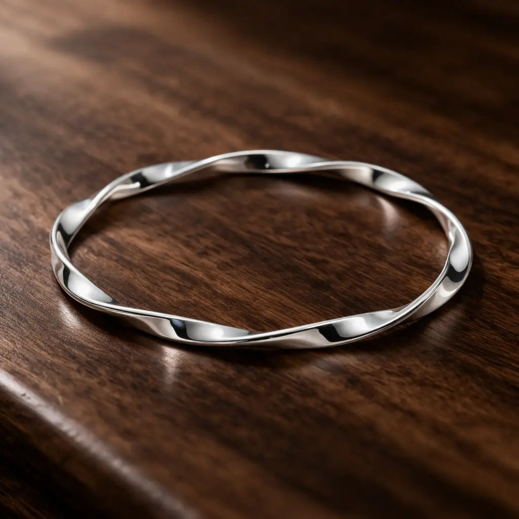 Twisted Wave Bangle in 925 Sterling Silver (Size 2.6)