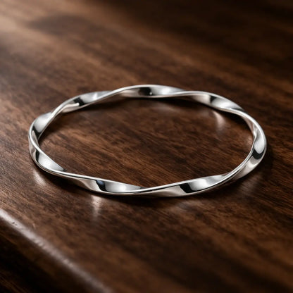 Twisted Wave Bangle in 925 Sterling Silver (Size 2.6)