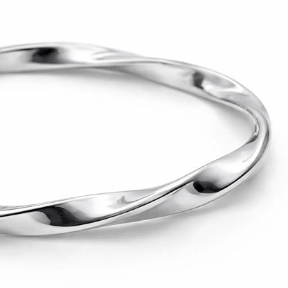 Twisted Wave Bangle in 925 Sterling Silver (Size 2.6)