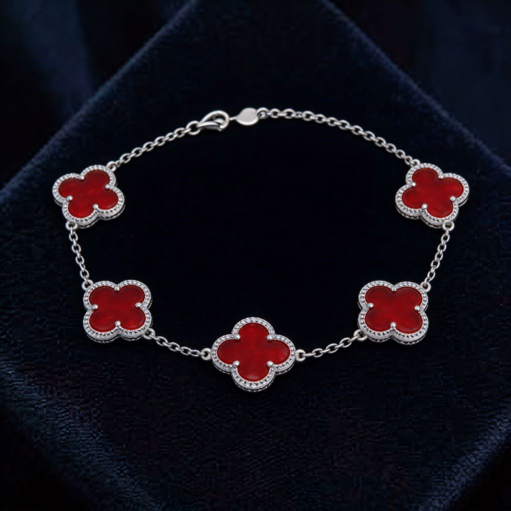 Quatrefoil Ruby Bracelet in 925 Silver